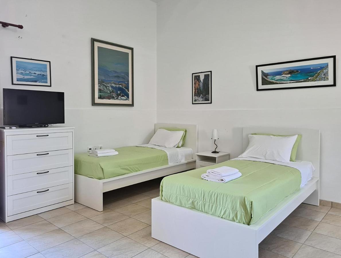 Enastron Vacation House Kissamos Exterior photo